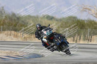 media/Dec-01-2025-Moto Forza (Mon) [[2daa91e15f]]/2-Intermediate Group/Session 3 (Turn 3)/